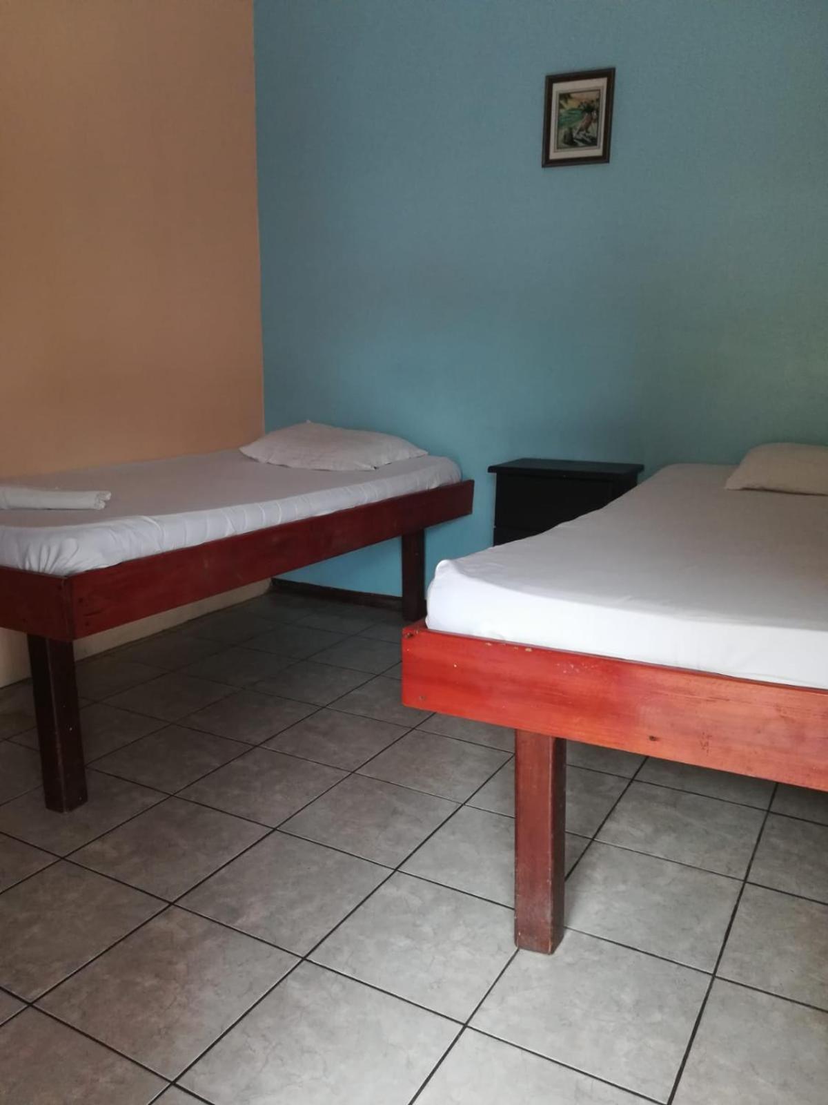 Costa Linda Art Hostel 마누엘안토니오 외부 사진